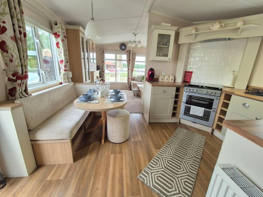 Amazing 2Bedroom Caravan In Lincoln, Таттершолл Экстерьер фото
