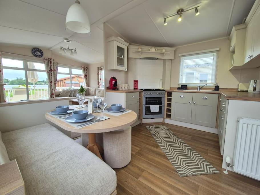 Amazing 2Bedroom Caravan In Lincoln, Таттершолл Экстерьер фото